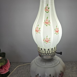 Vintage Milk Glass Handpainted Pink Roses Design 3-way Table Lamp